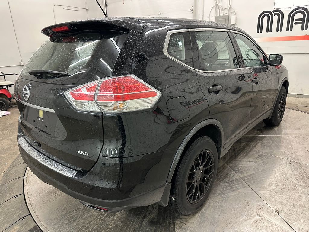 Used 2016 Nissan Rogue S AWD/4WD image 14