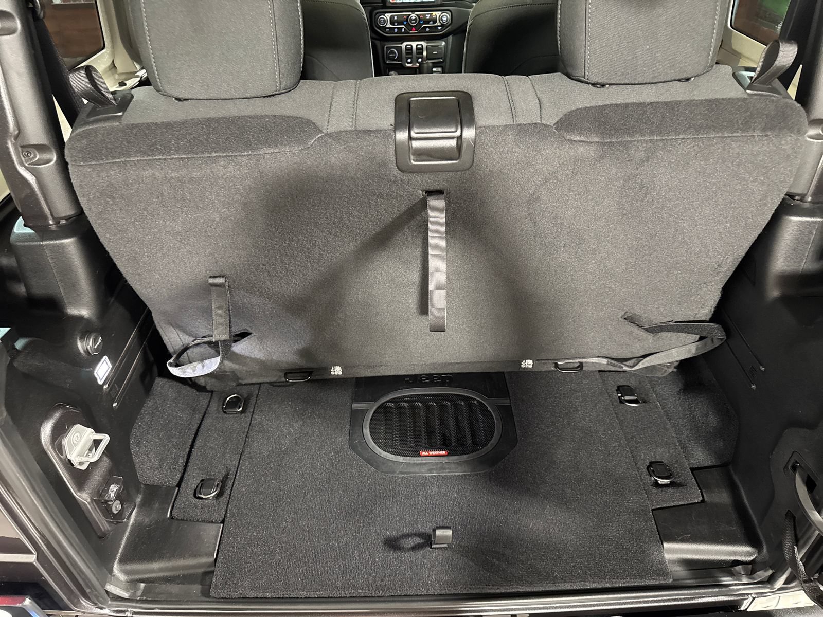 Used 2022 Jeep Wrangler Sport AWD/4WD image 25