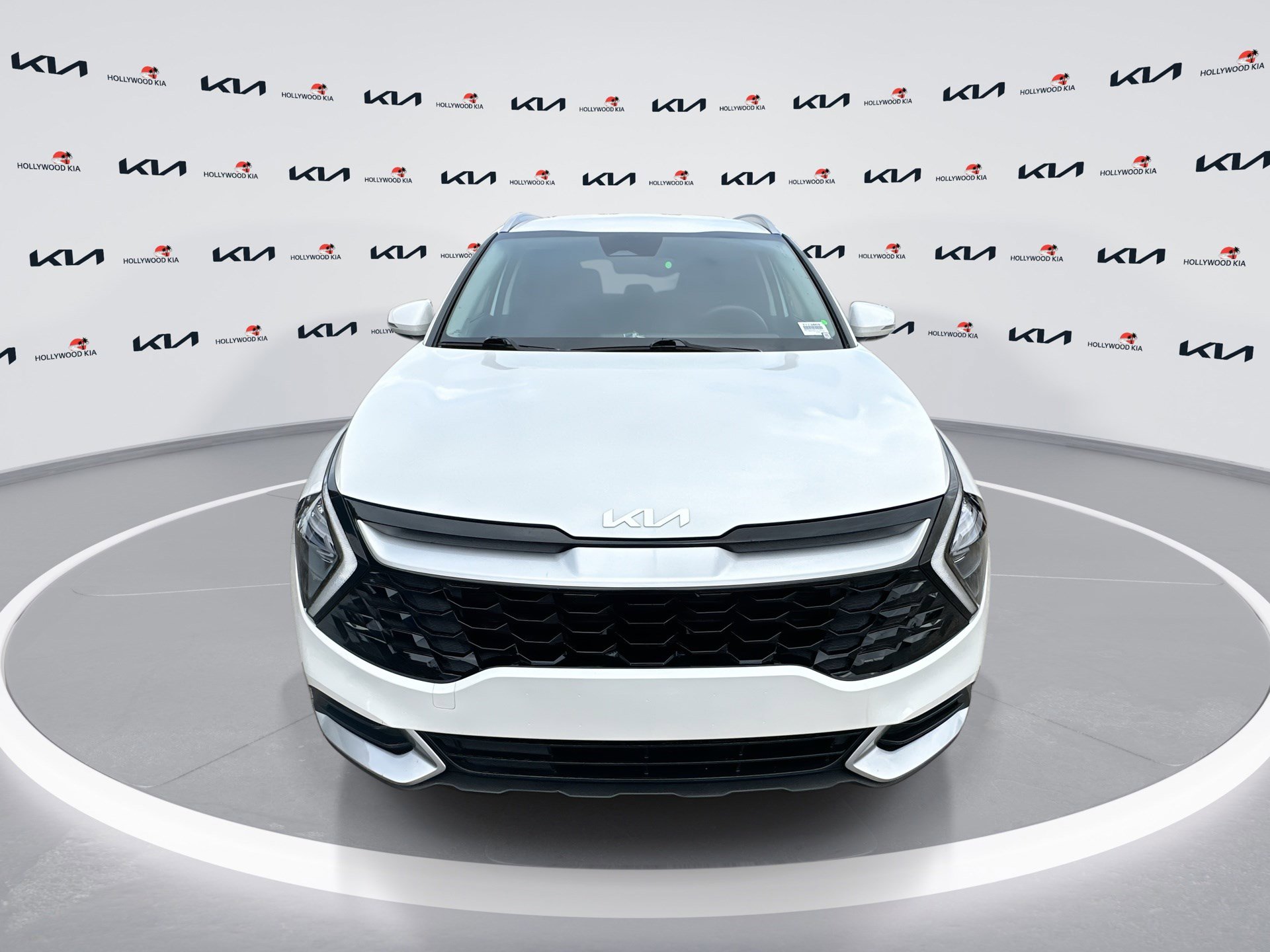 Used 2023 Kia Sportage EX image 3