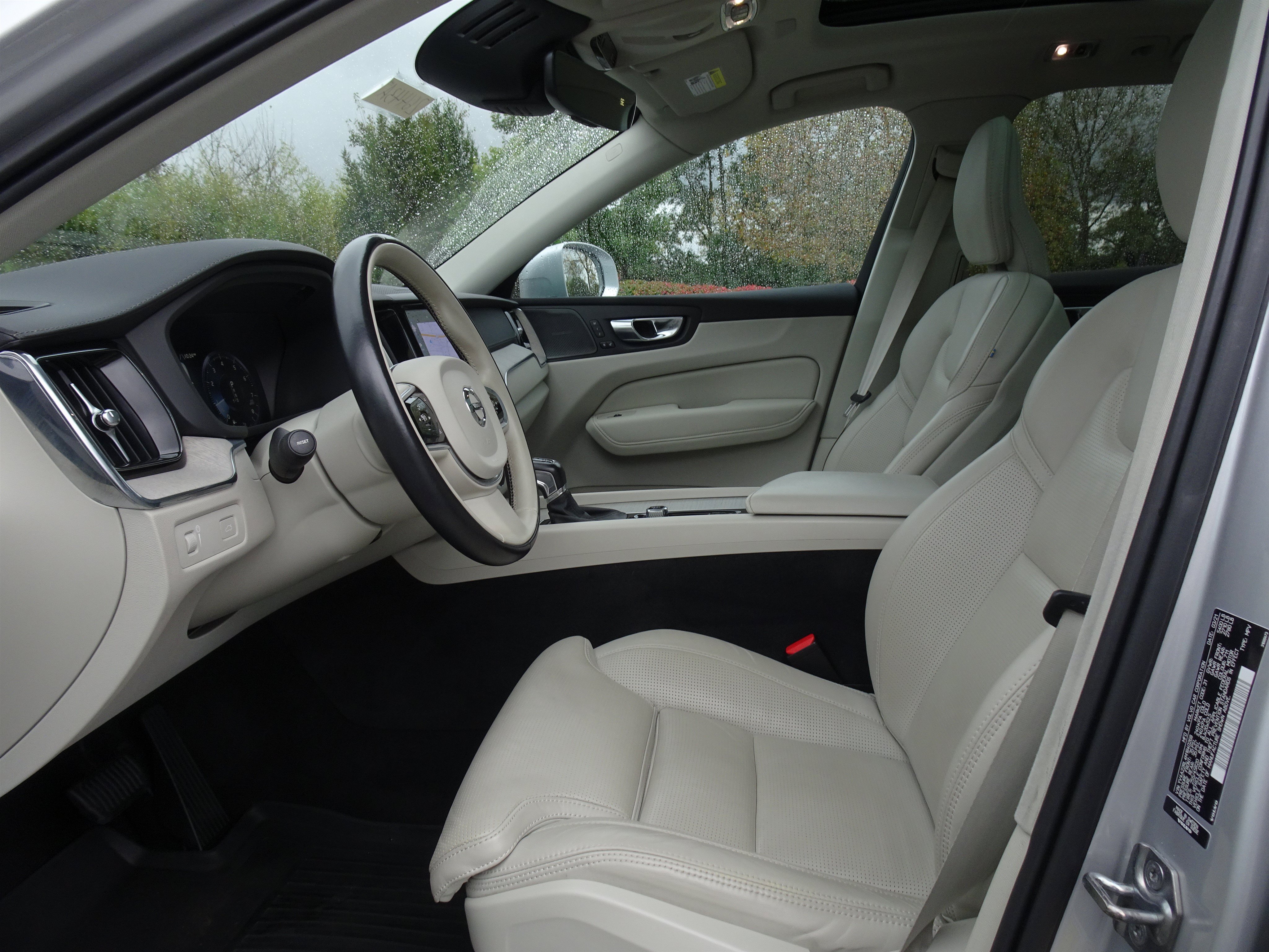 Used 2021 Volvo XC60 T6 Inscription AWD/4WD image 2