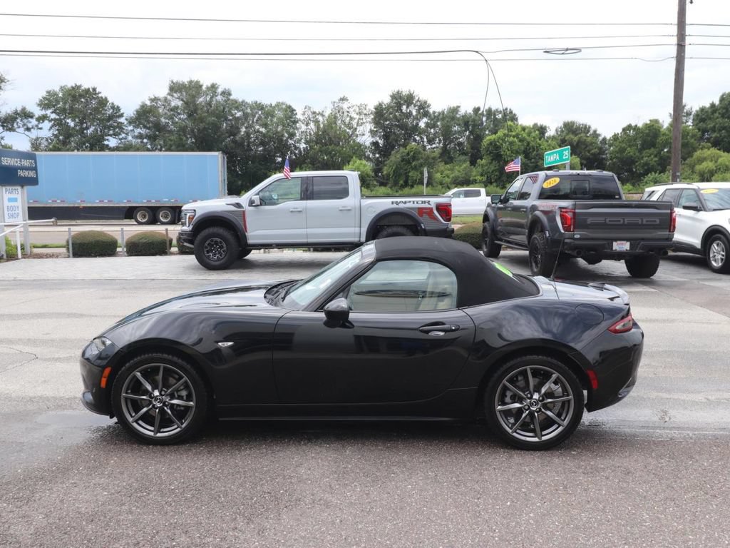 Used 2016 MAZDA MX-5 Miata Grand Touring RWD image 5