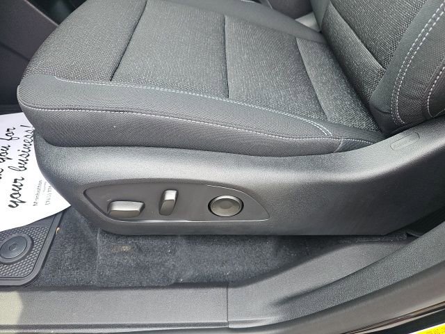 New 2026 Chevrolet Traverse LT w/ Driver Confidence Package image 20