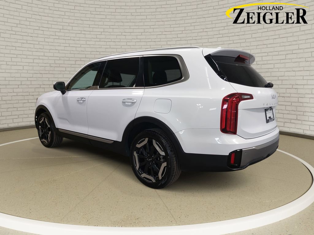 Used 2025 Kia Telluride S image 7