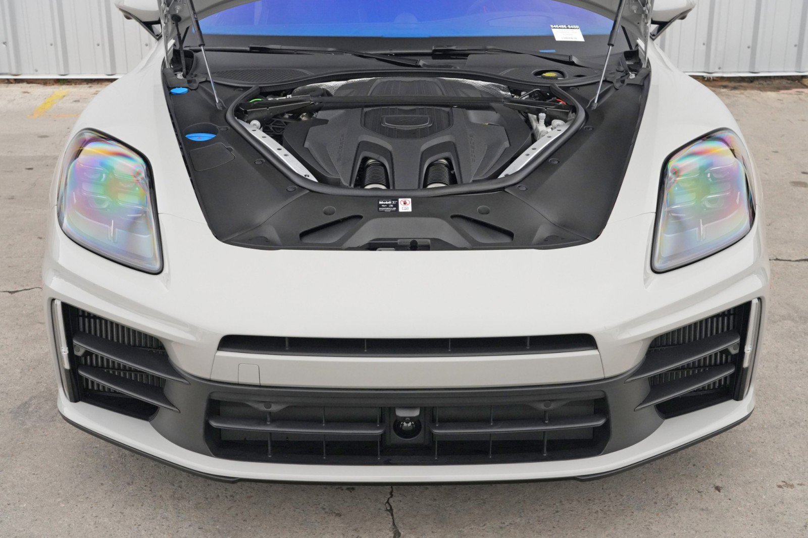 Used 2025 Porsche Panamera 4 w/ Premium Package image 8