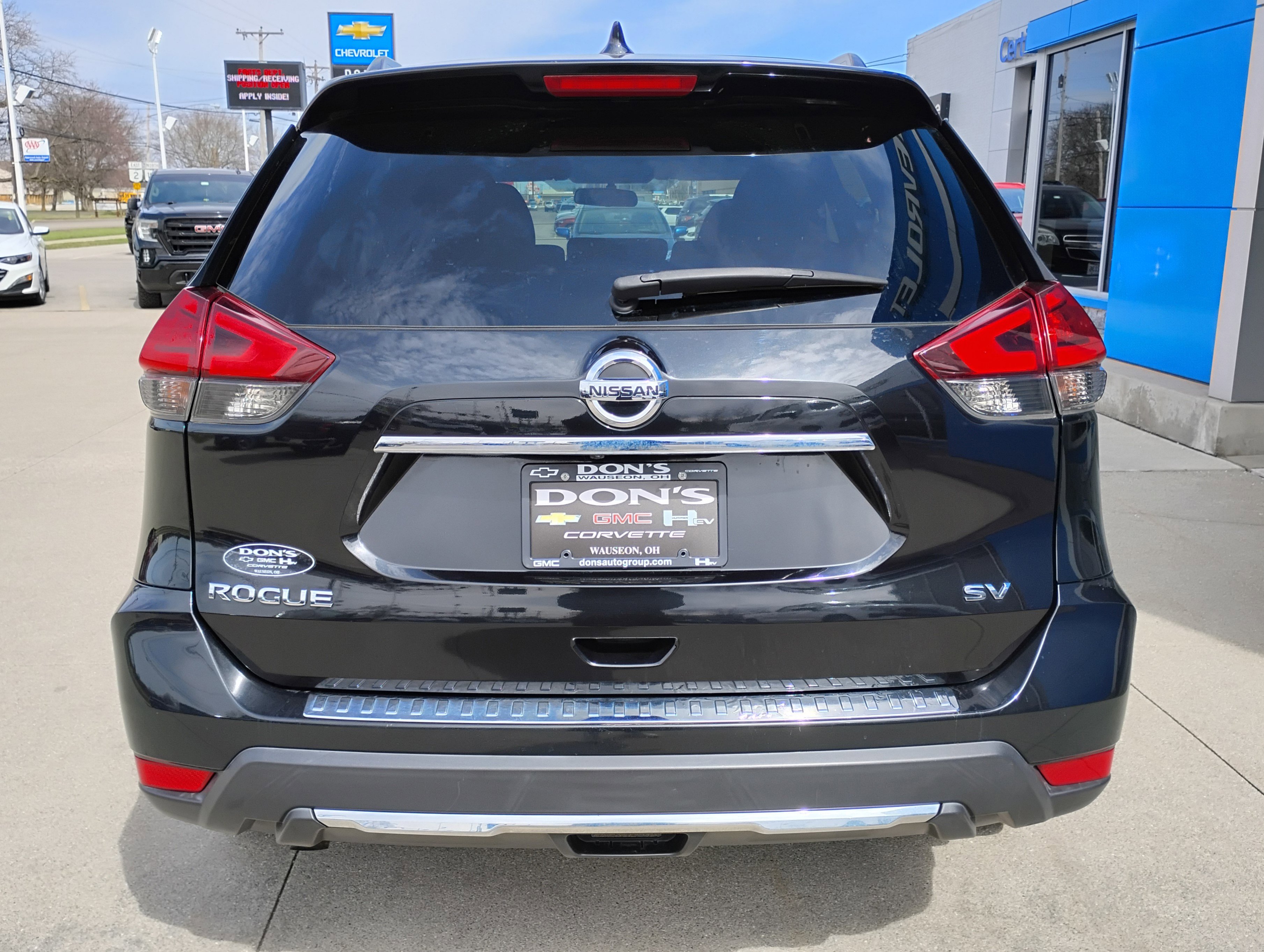 Used 2017 Nissan Rogue SV w/ Midnight Edition Package FWD image 32