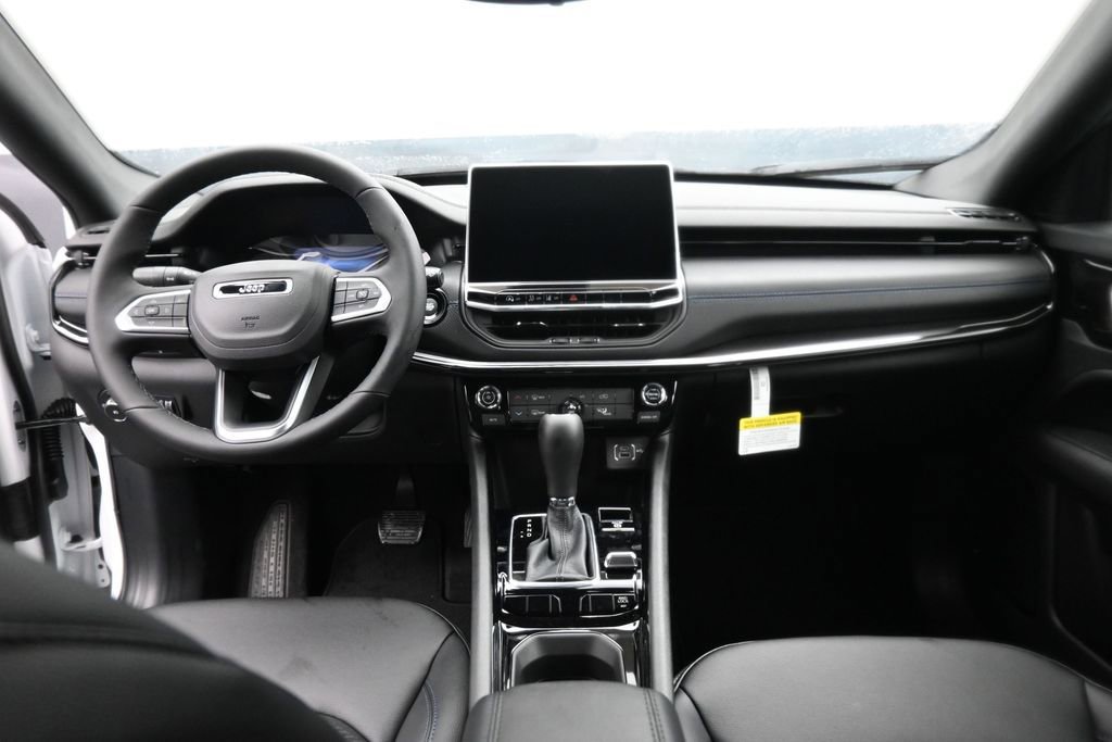 New 2026 Jeep Compass Latitude AWD/4WD image 21