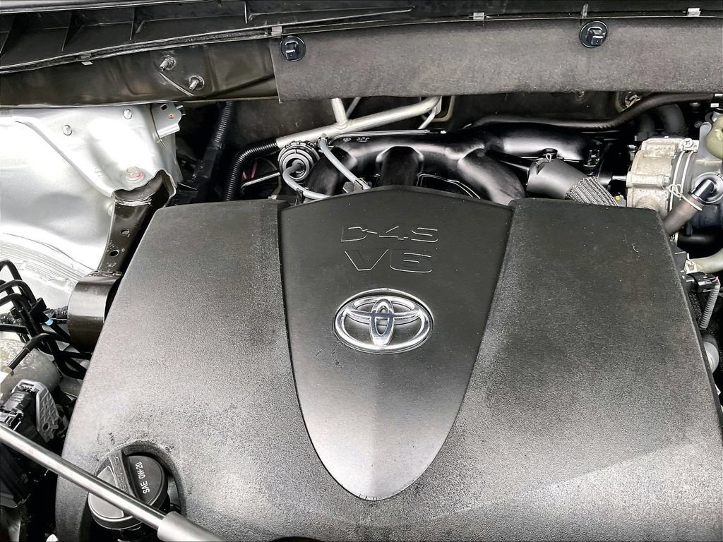 Used 2018 Toyota Highlander Limited w/ Protection Package #3 AWD/4WD image 30