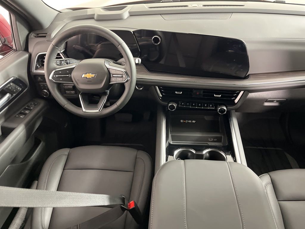 New 2026 Chevrolet Suburban LT image 14