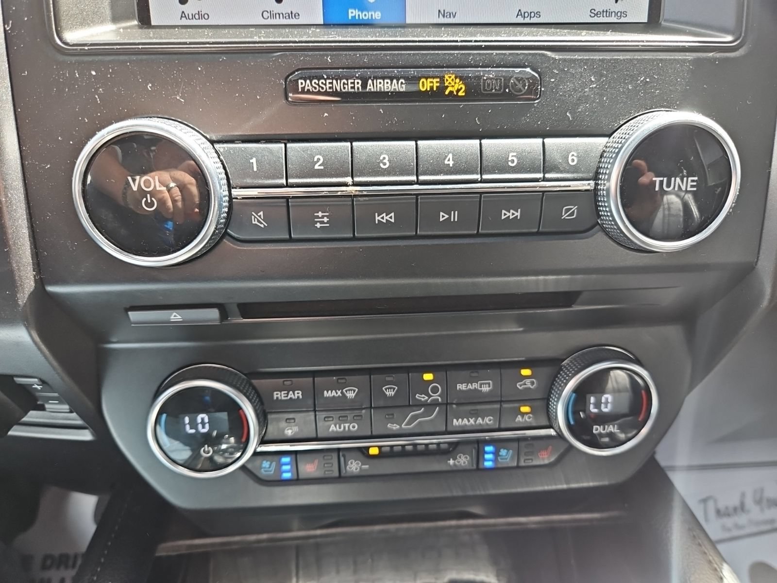Used 2018 Ford Expedition Limited w/ Equipment Group 301A AWD/4WD image 29