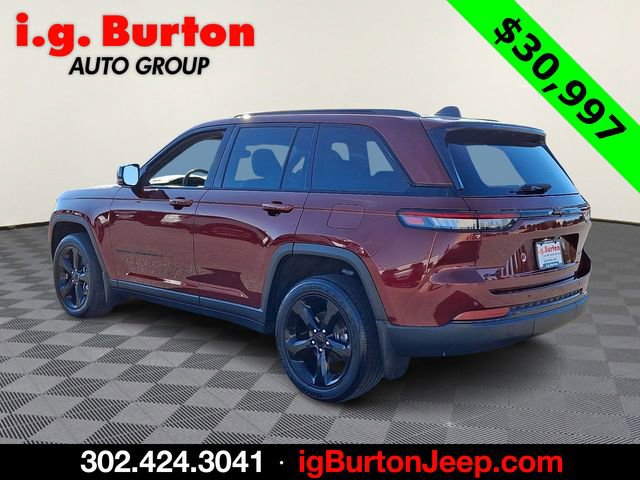 Used 2023 Jeep Grand Cherokee Altitude image 4