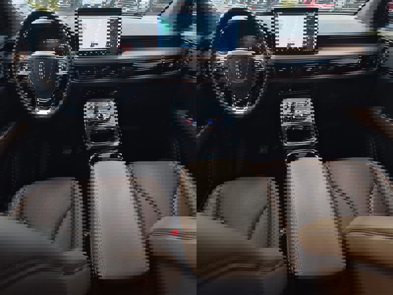 Used 2023 Lincoln Nautilus Reserve w/ Equipment Group 201A image 17