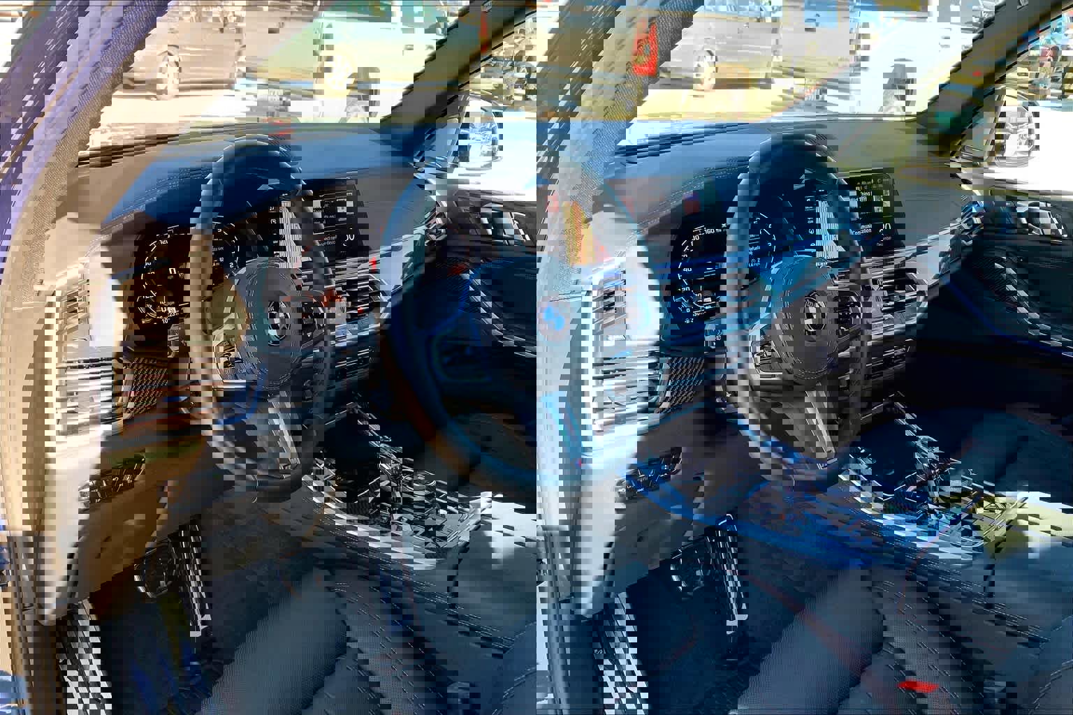 Used 2021 BMW X5 M50i w/ Executive Package image 34