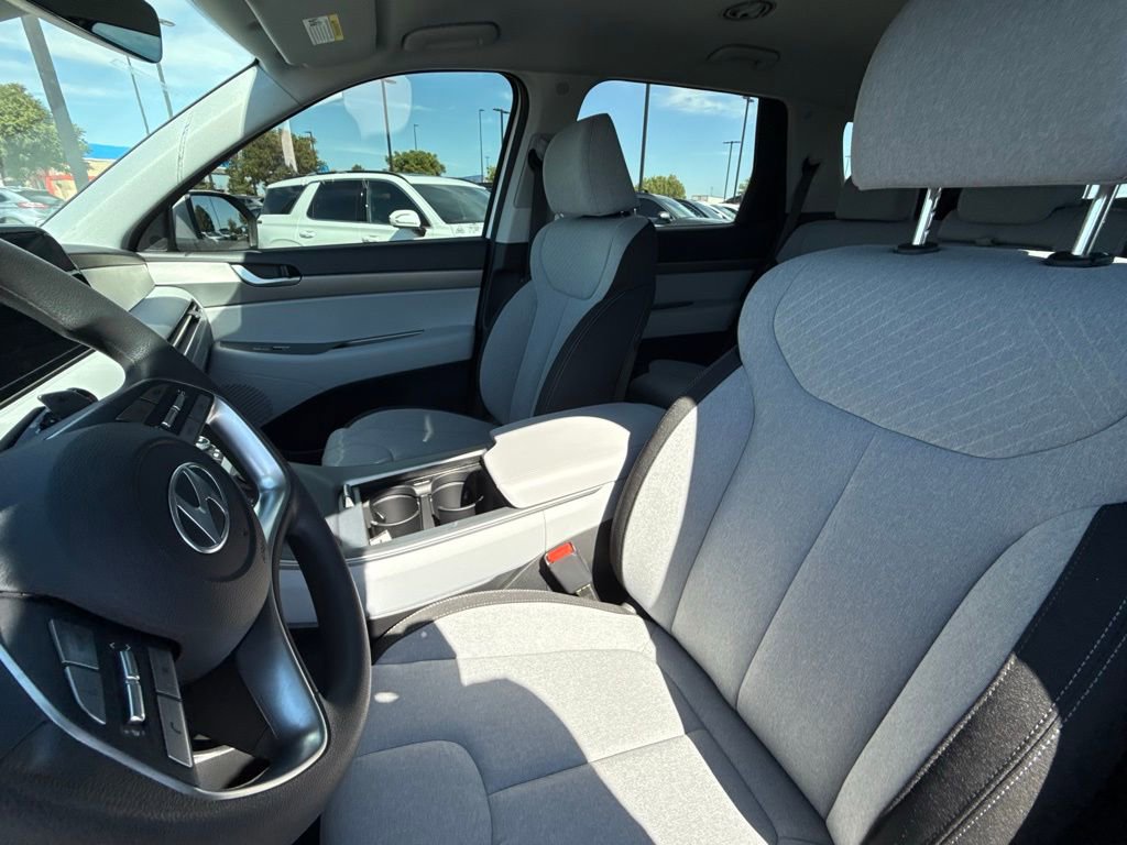 New 2025 Hyundai Palisade SE FWD image 10