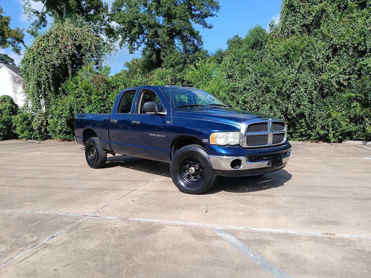 Used 2004 Dodge Ram 1500 Truck SLT w/ Light Group AWD/4WD image 1