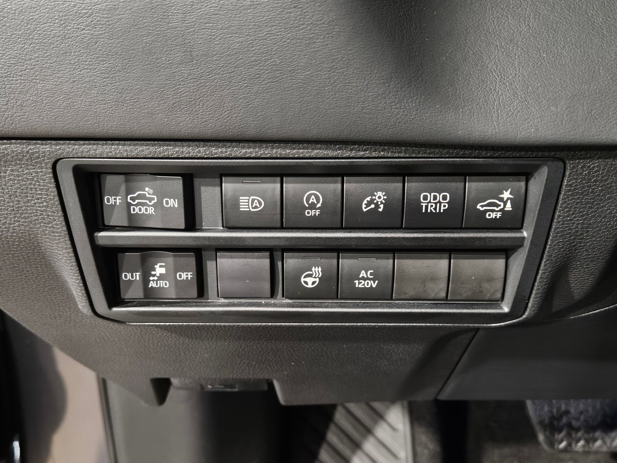 Used 2022 Toyota Tundra Platinum image 26