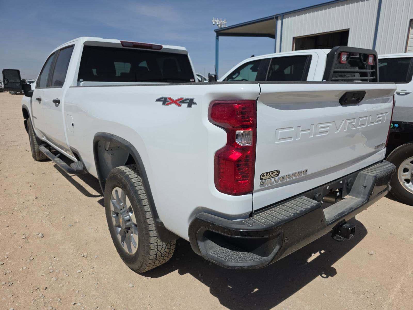 Used 2025 Chevrolet Silverado 2500 Custom w/ Custom Value Package image 4