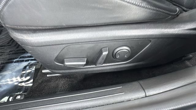 Used 2024 Hyundai Elantra Limited image 11