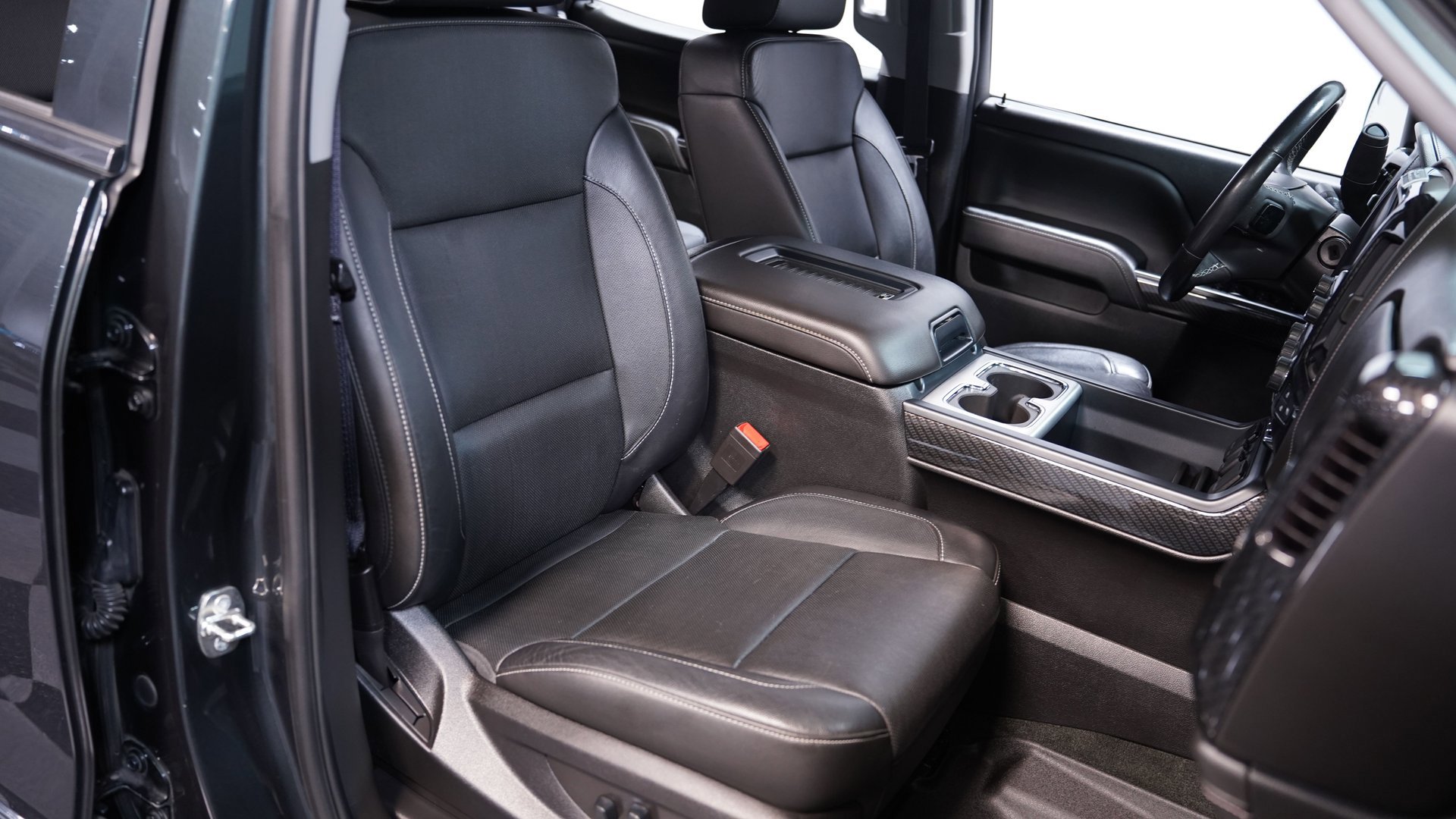 Used 2018 GMC Sierra 1500 SLT image 36