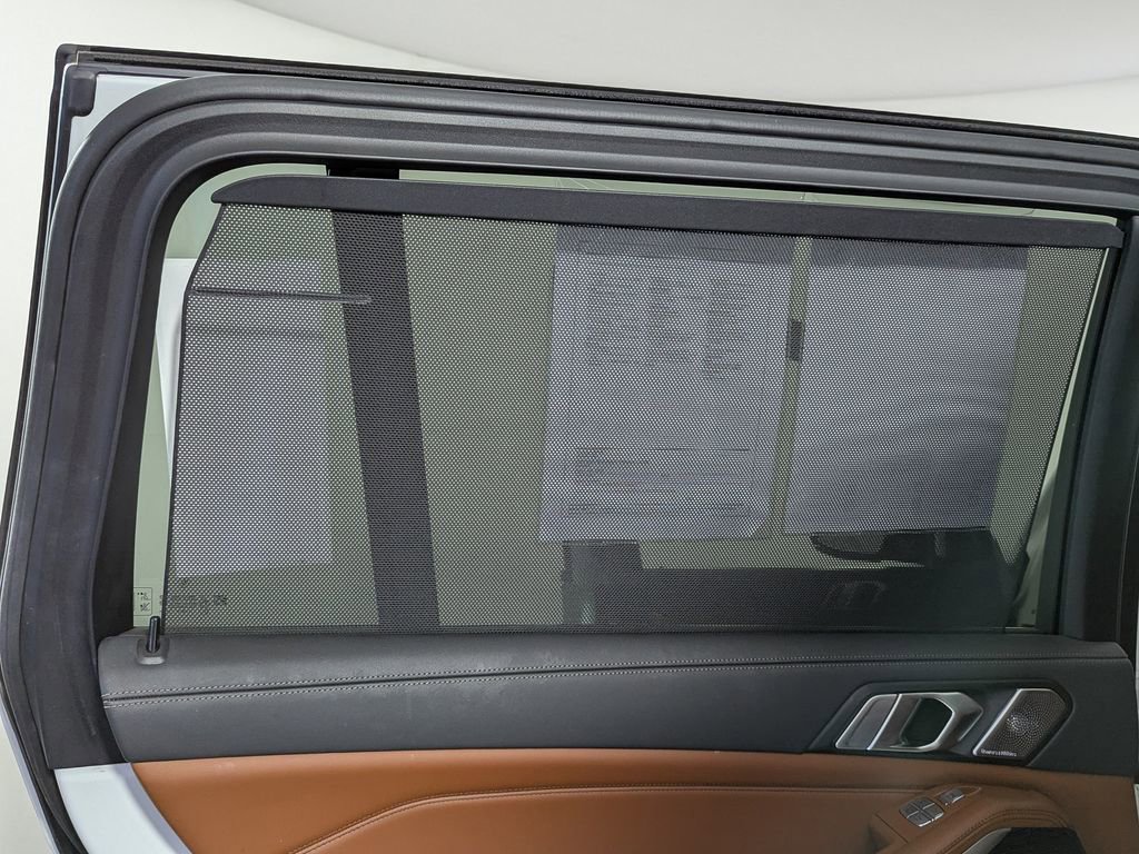 Certified 2023 BMW X7 xDrive40i w/ M Sport Package image 51