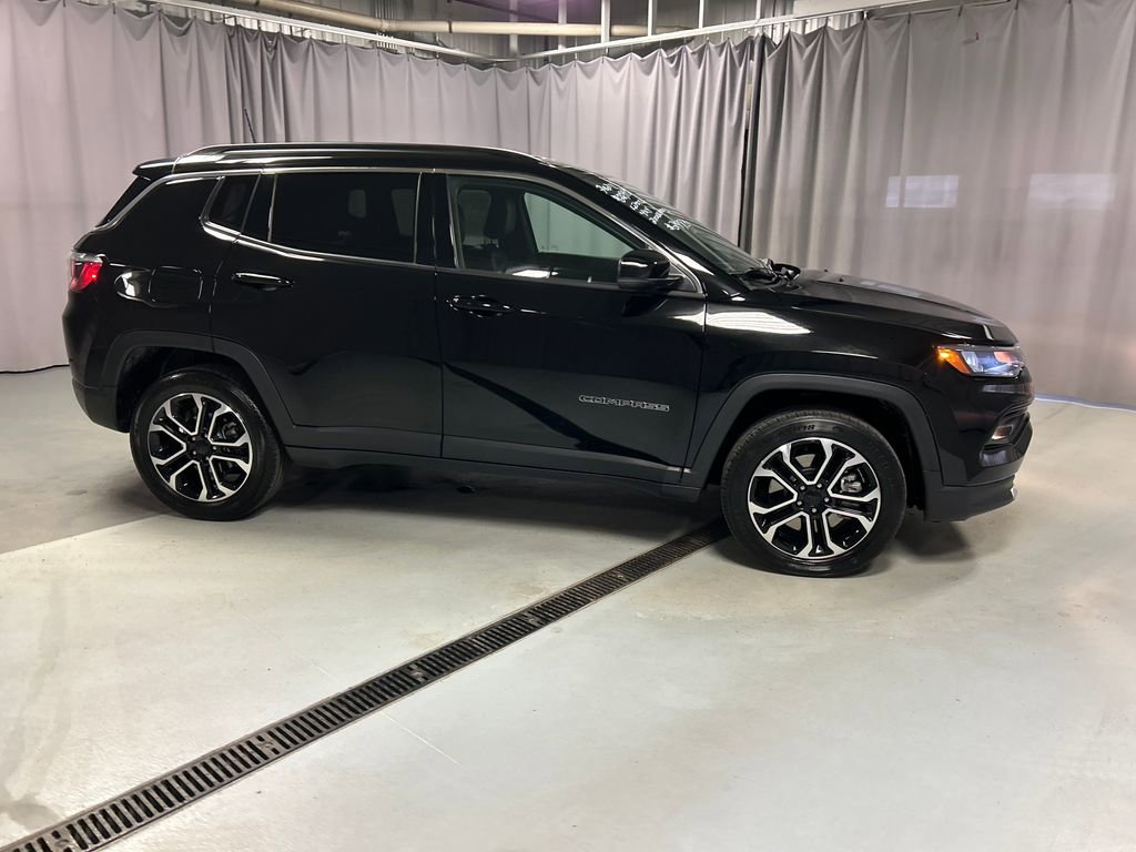 Used 2024 Jeep Compass Limited image 8