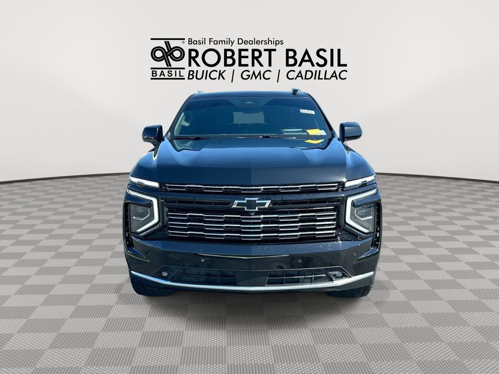 Used 2025 Chevrolet Tahoe High Country AWD/4WD image 3