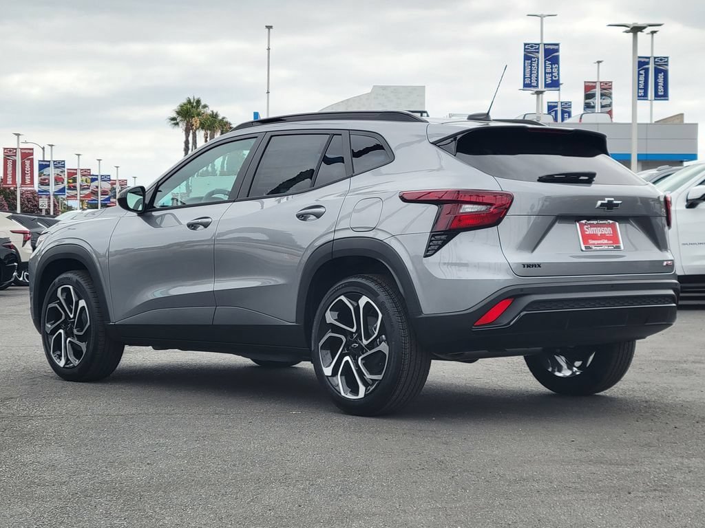New 2026 Chevrolet Trax RS w/ Driver Confidence Package FWD image 2