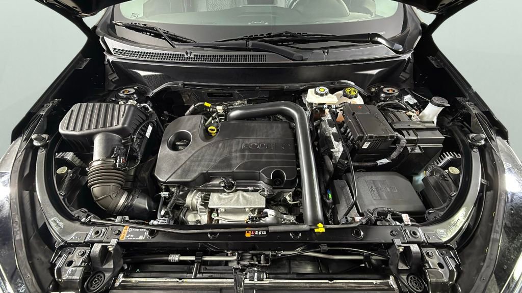 Used 2023 Chevrolet Equinox LT image 34