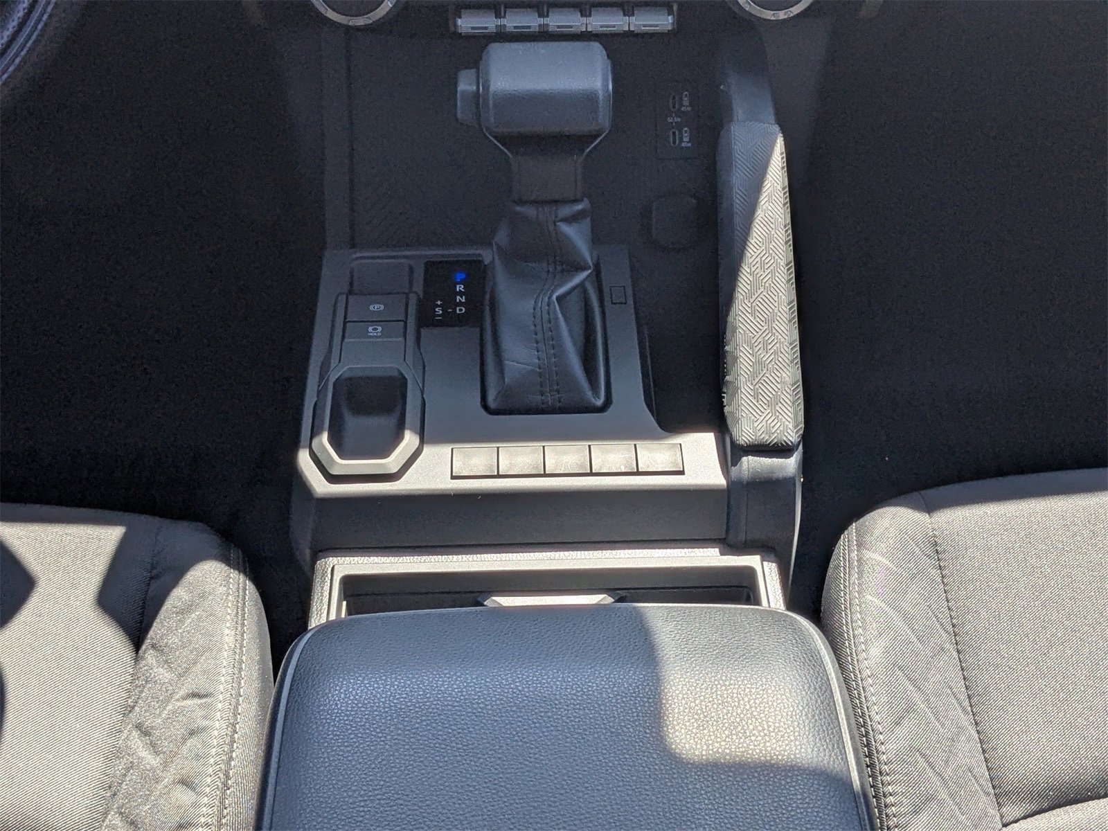 Used 2025 Toyota Tacoma SR image 19