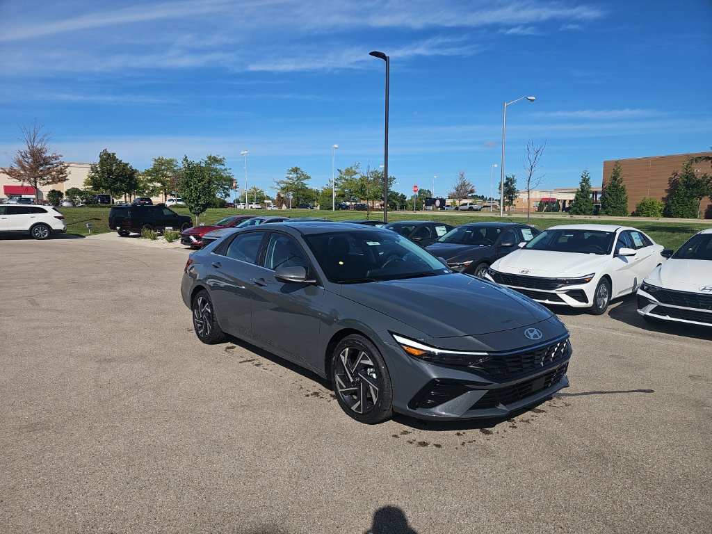 New 2026 Hyundai Elantra Limited FWD image 7