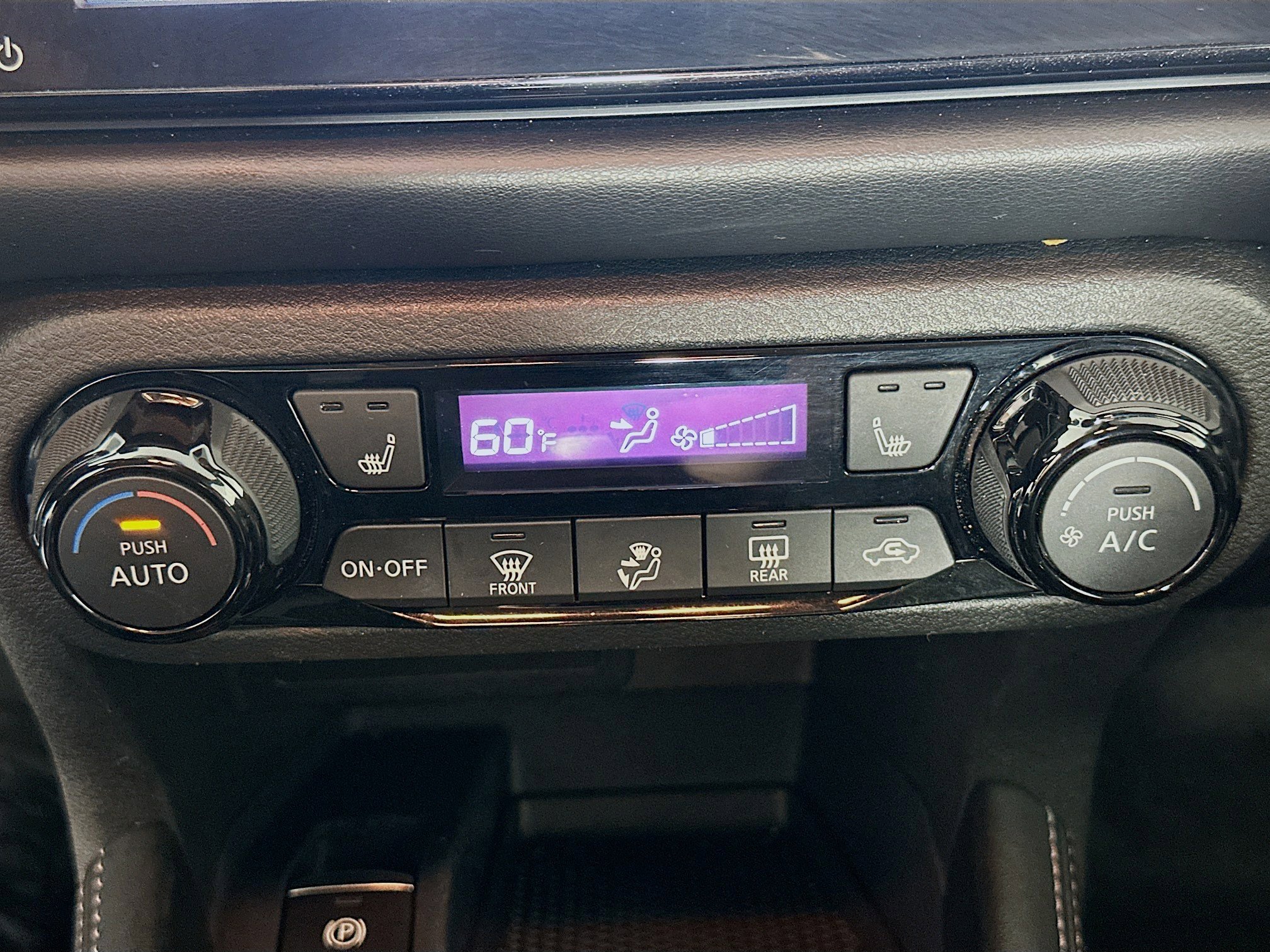 Used 2023 Nissan Kicks SR w/ SR Premium Package image 22