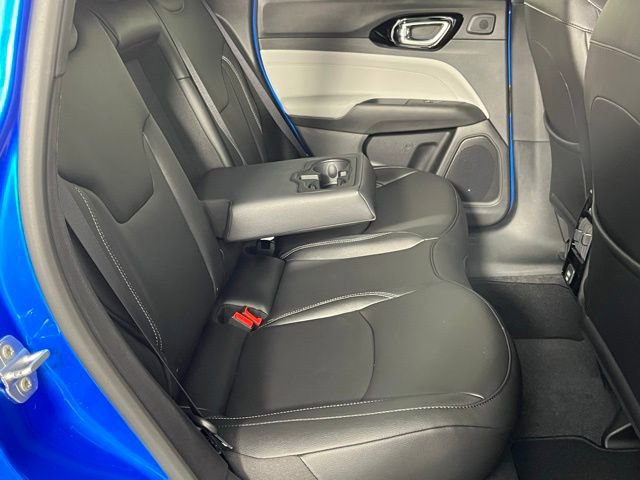 New 2025 Jeep Compass Limited w/ Sun & Sound Group AWD/4WD image 30