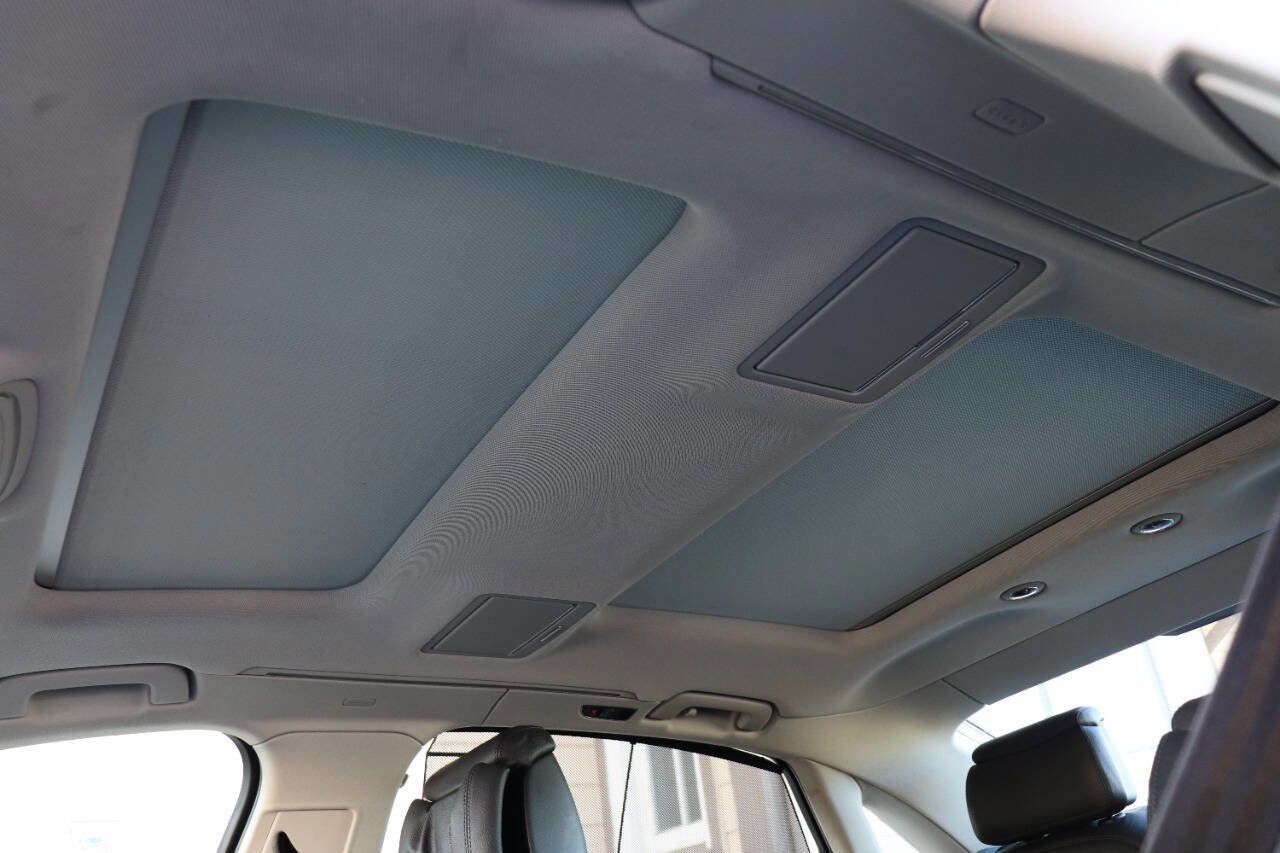 Used 2013 Audi A8 L 3.0T w/ Driver Assistance Pkg image 24