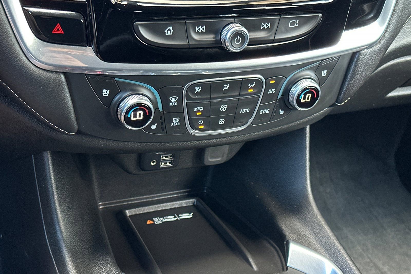 Used 2022 Chevrolet Traverse Premier w/ Redline Edition AWD/4WD image 20
