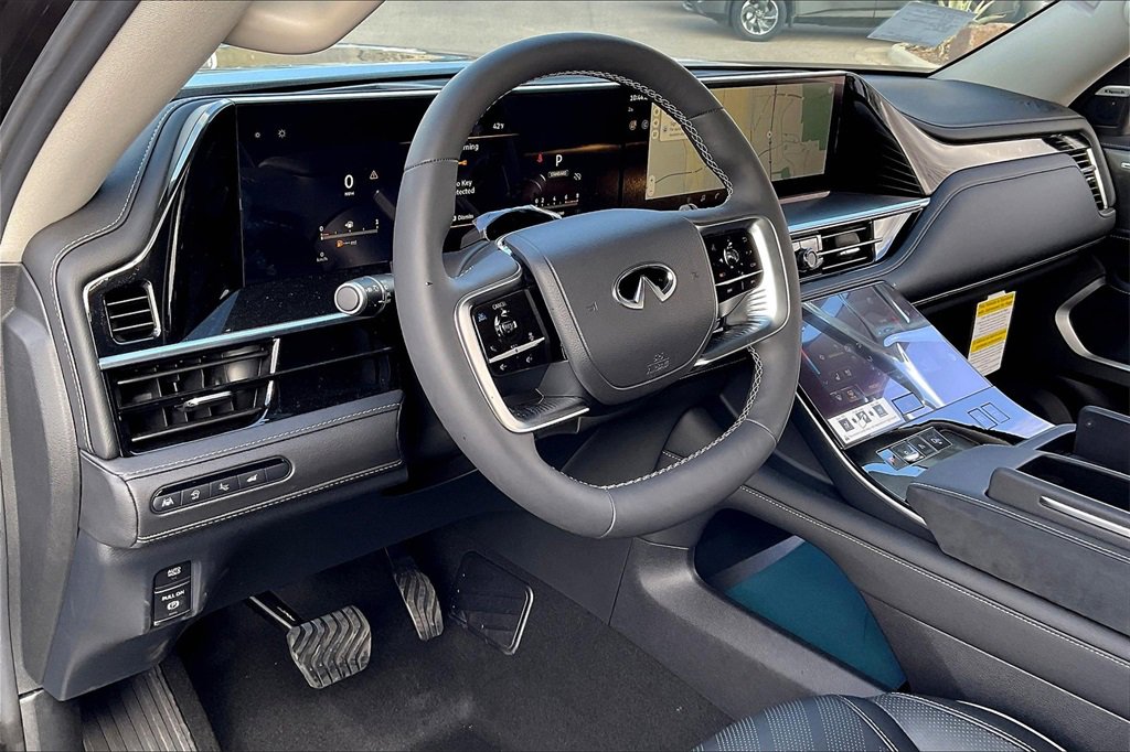 New 2025 INFINITI QX80 Luxe image 7