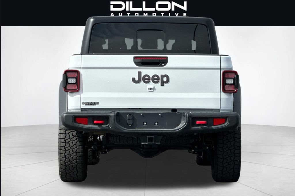 Used 2025 Jeep Gladiator Rubicon AWD/4WD image 5