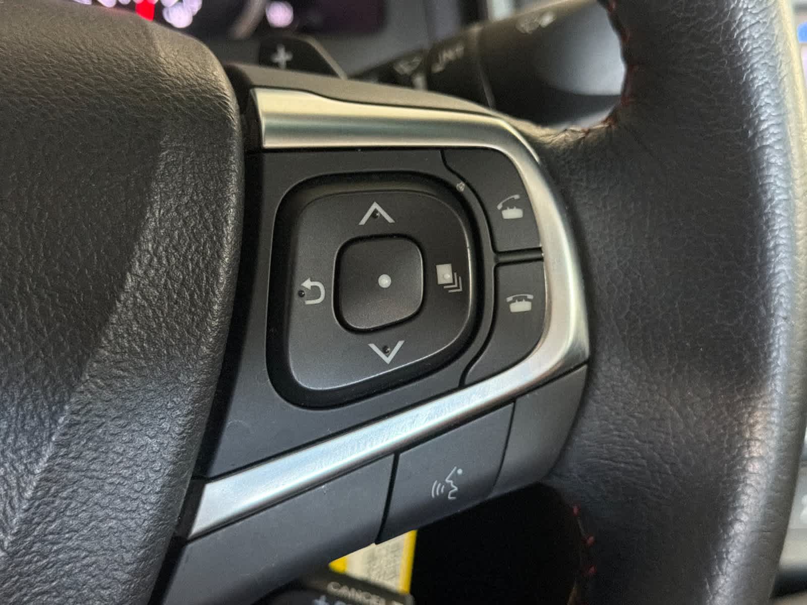Used 2015 Toyota Camry SE FWD image 24