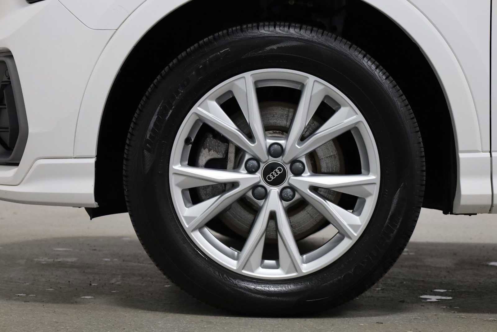 Used 2023 Audi Q3 2.0T Premium w/ Convenience Package image 36