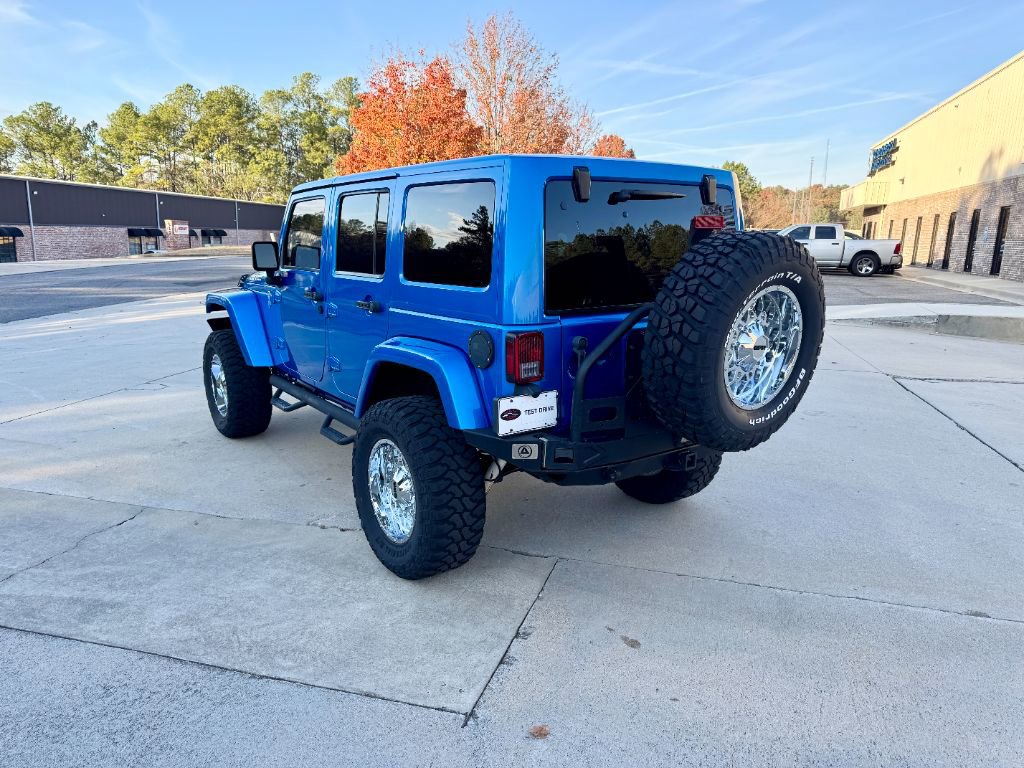Used 2015 Jeep Wrangler Unlimited Rubicon w/ Connectivity Group image 3
