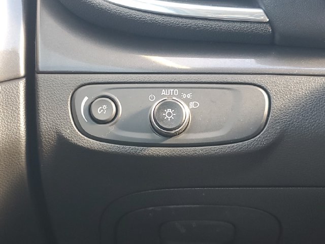 Certified 2020 Buick Encore Preferred FWD image 17