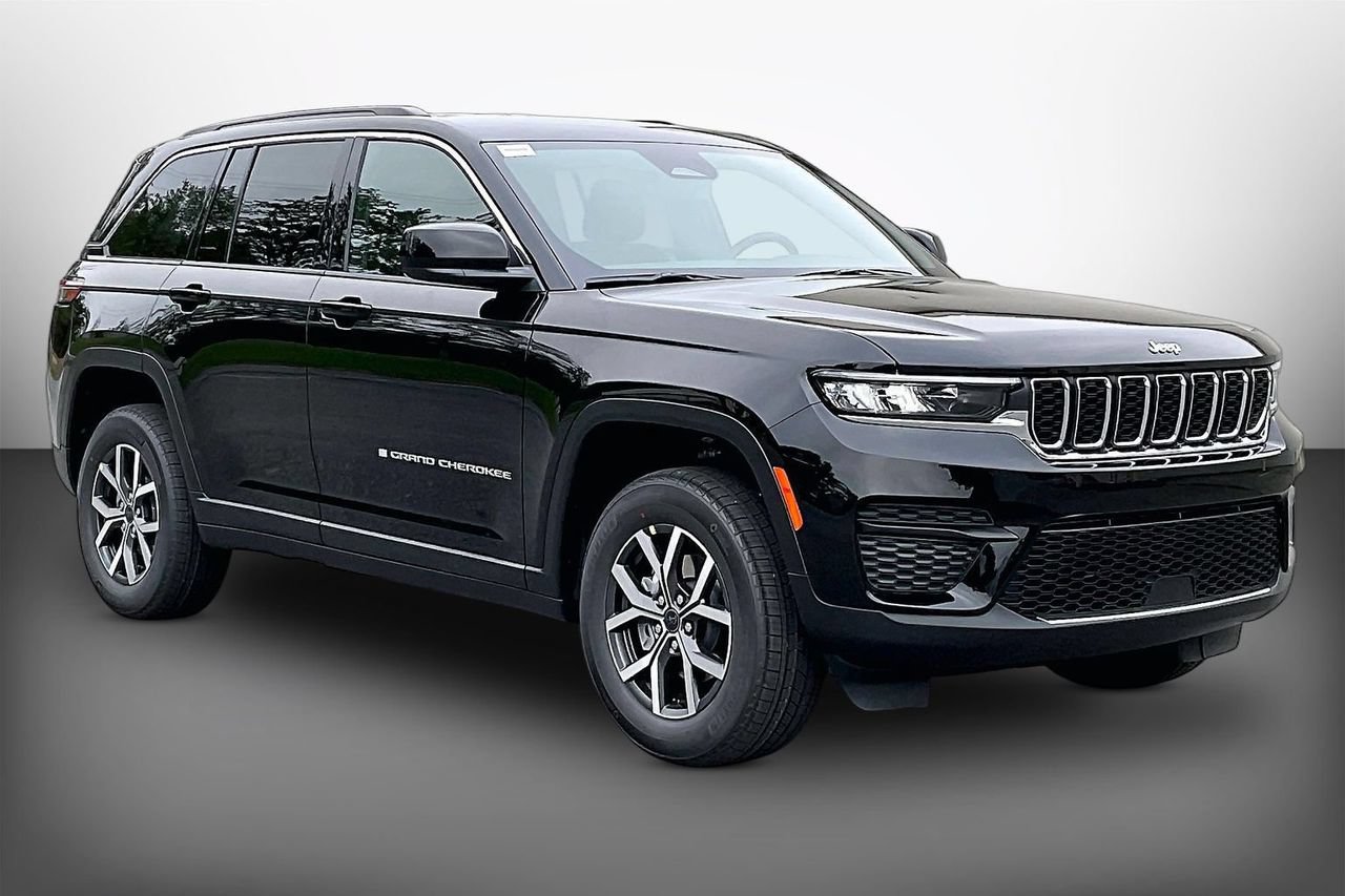 New 2027 Jeep Grand Cherokee Laredo