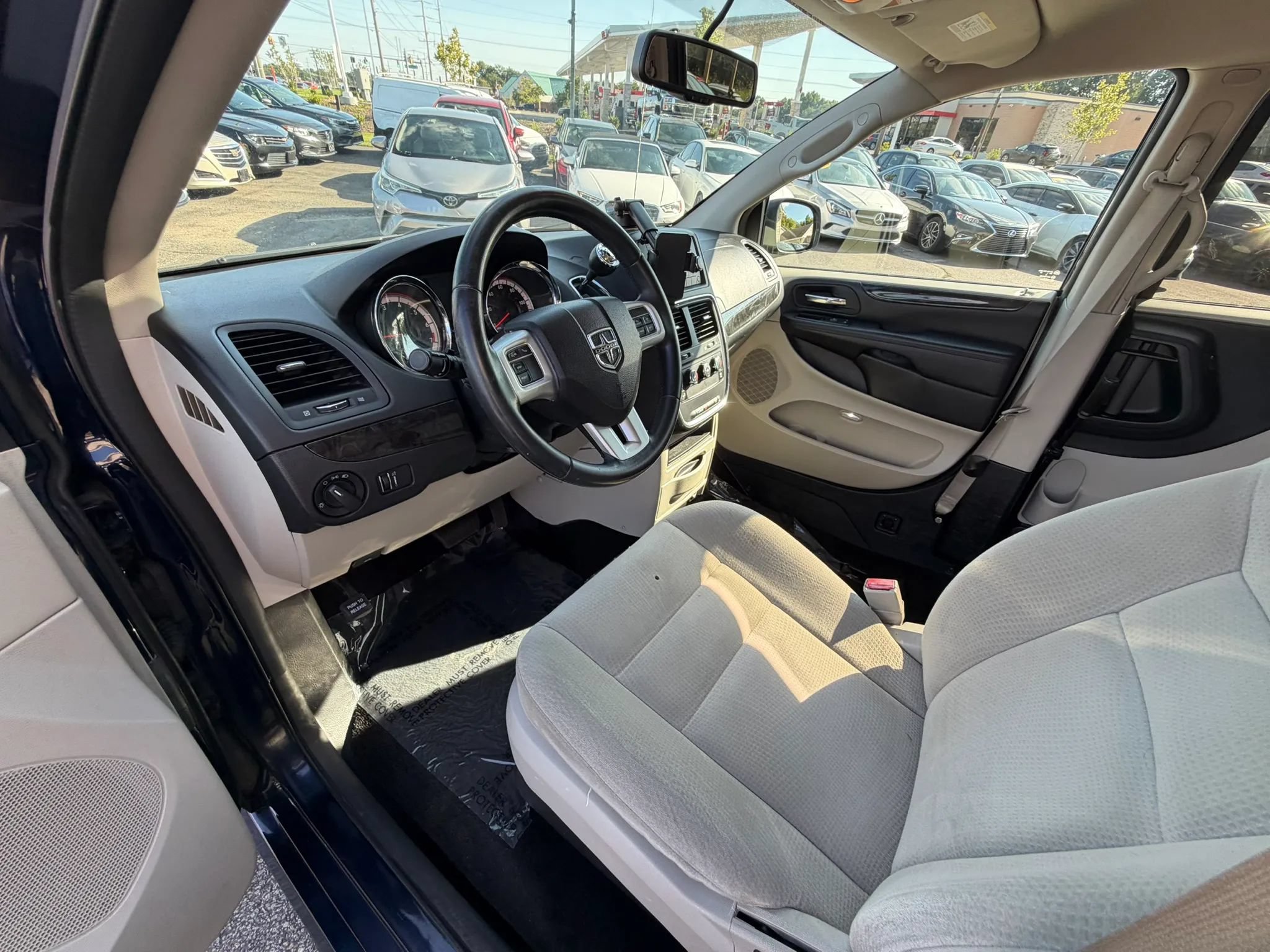 Used 2014 Dodge Grand Caravan SE w/ Quick Order Package 29E SE FWD image 15