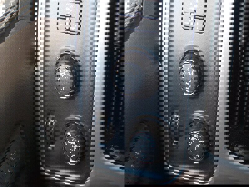 Used 2018 GMC Sierra 1500 SLT image 21