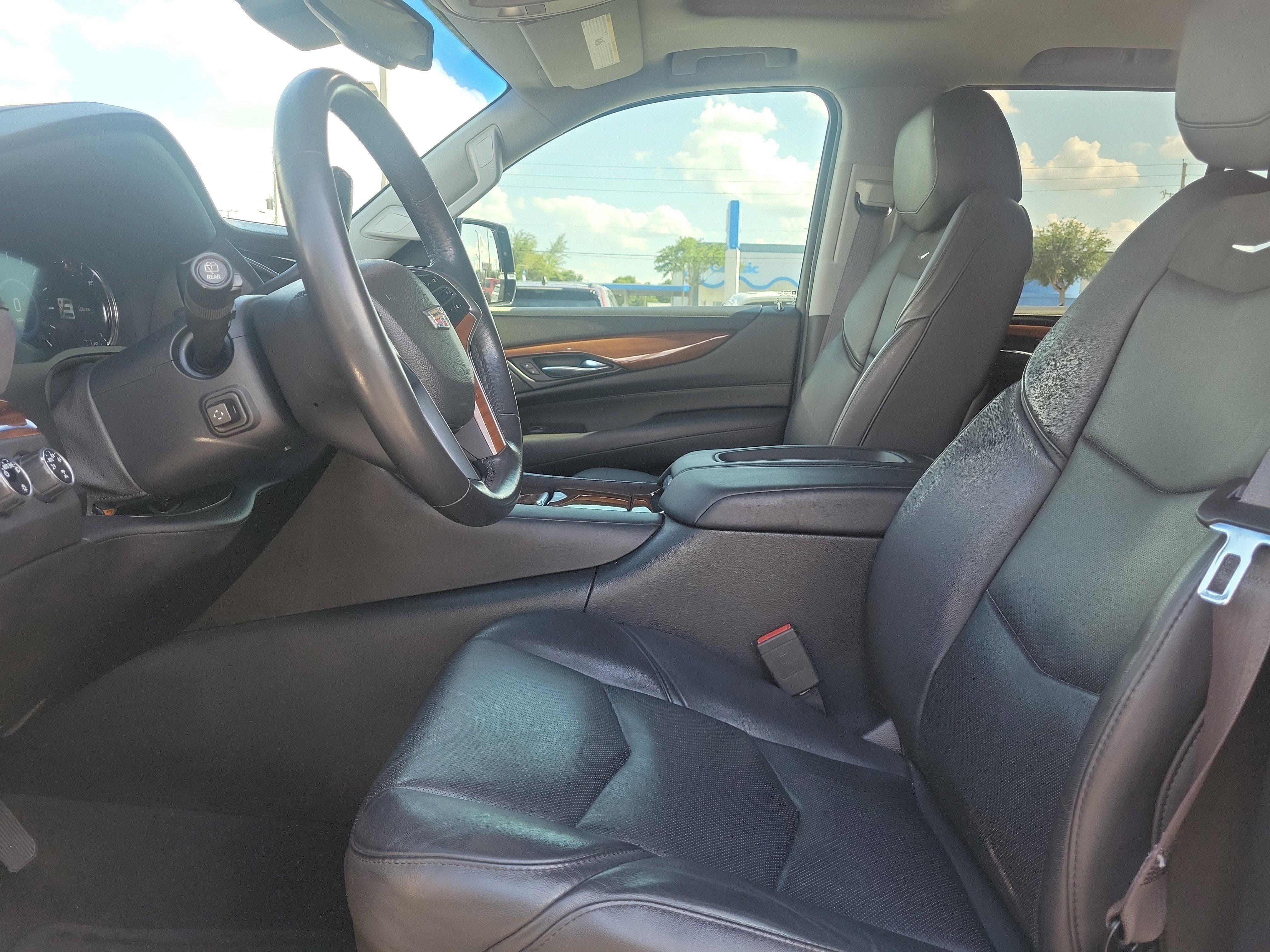 Used 2016 Cadillac Escalade Premium AWD/4WD image 13