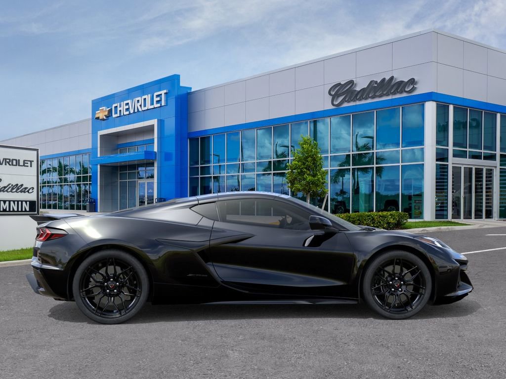 Used 2026 Chevrolet Corvette Z06 RWD image 6