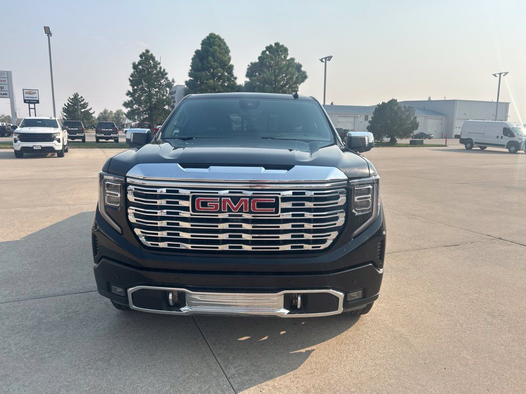 Used 2023 GMC Sierra 1500 Denali w/ Denali Reserve Package AWD/4WD image 8