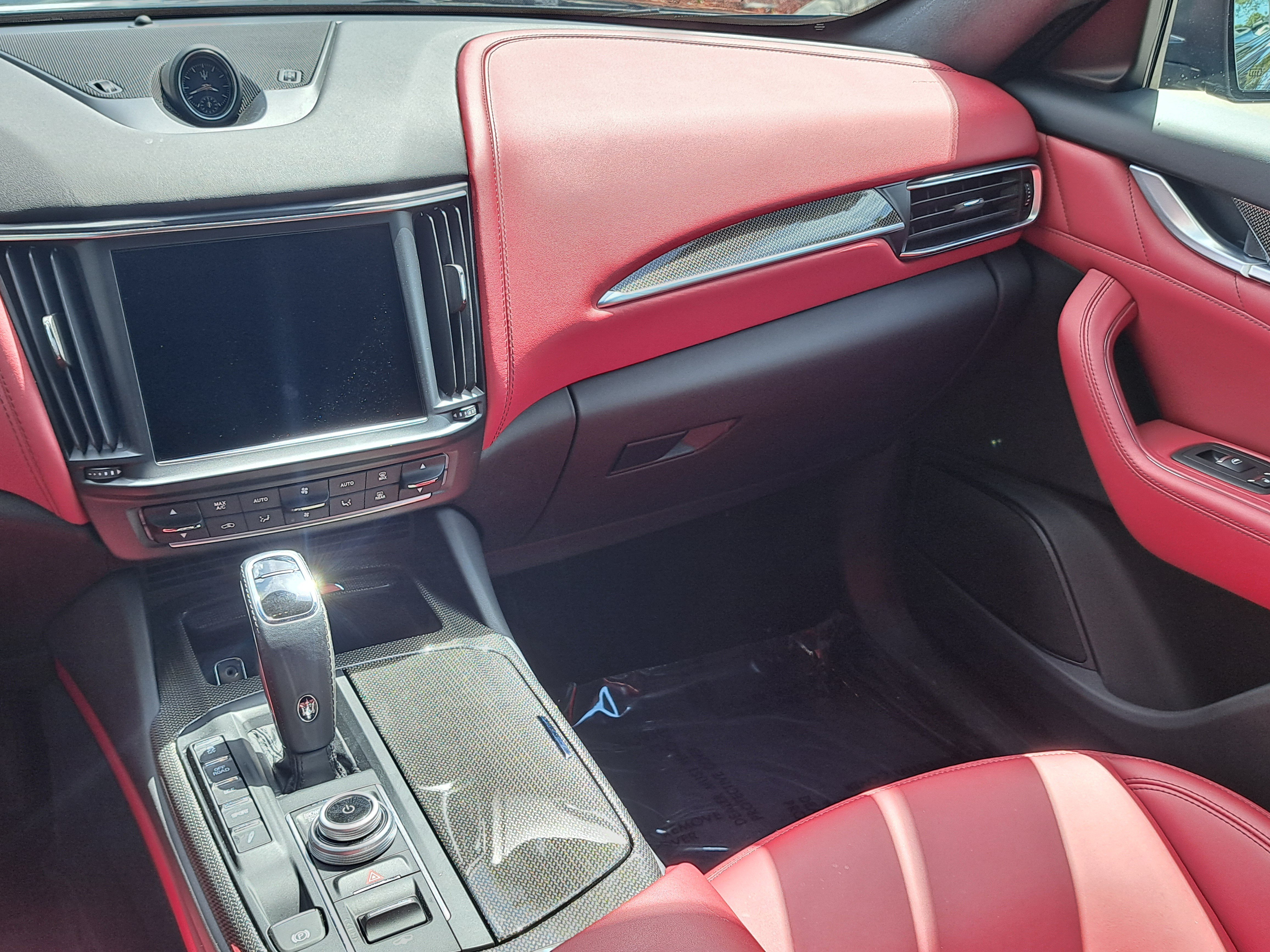 Used 2022 Maserati Levante GT AWD/4WD image 16