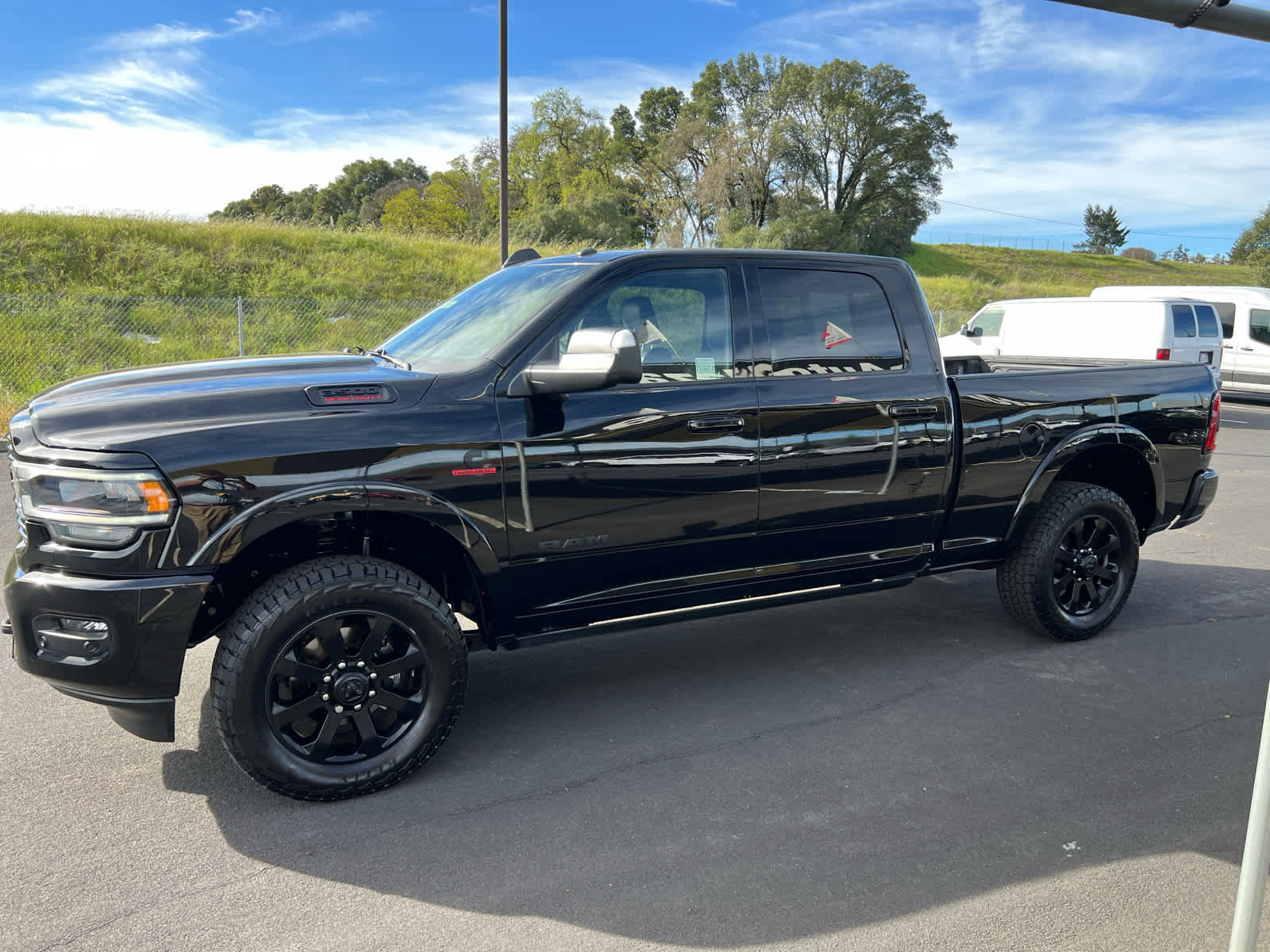 Used 2022 RAM 3500 Laramie image 10