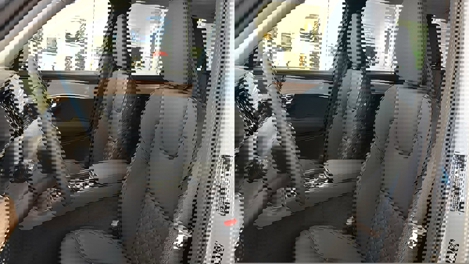 Used 2026 Volvo XC90 B6 Plus w/ Protection Package Premier image 23