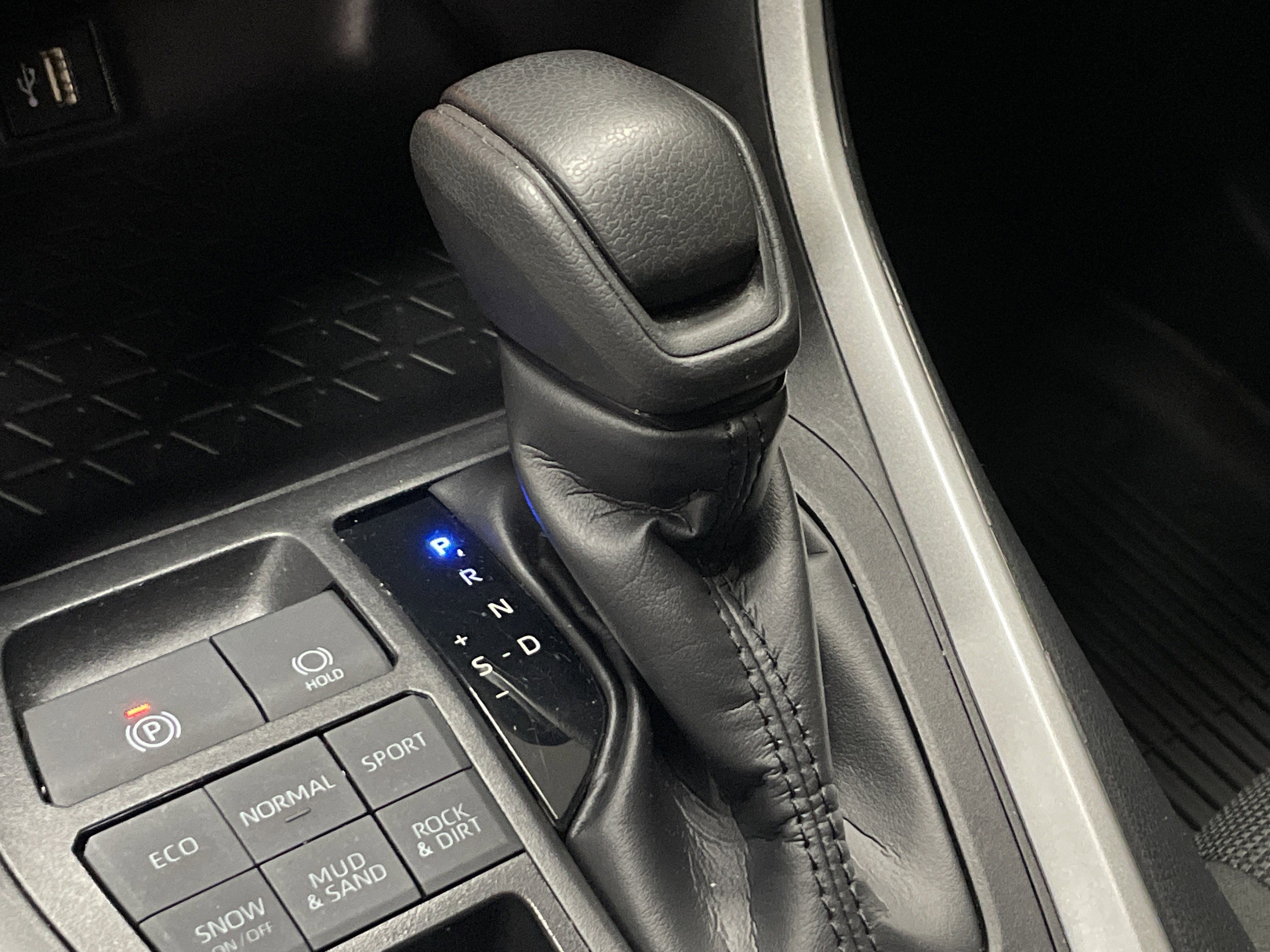 Certified 2024 Toyota RAV4 LE image 26