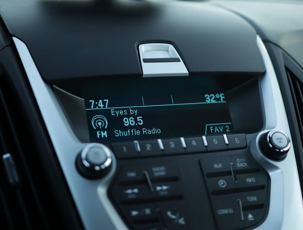 Used 2015 Chevrolet Equinox LS image 12